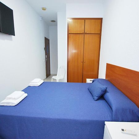 Hotel Tres Leones Vilassar De Mar Extérieur photo