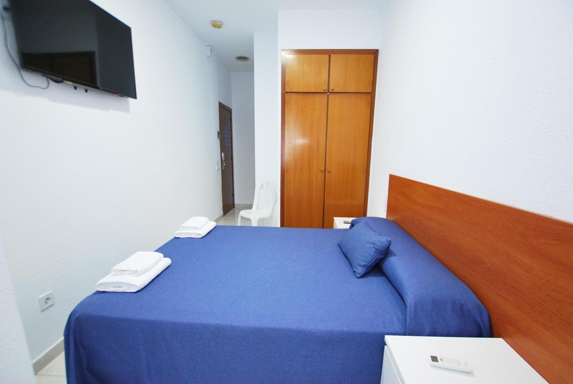 Hotel Tres Leones Vilassar De Mar Extérieur photo