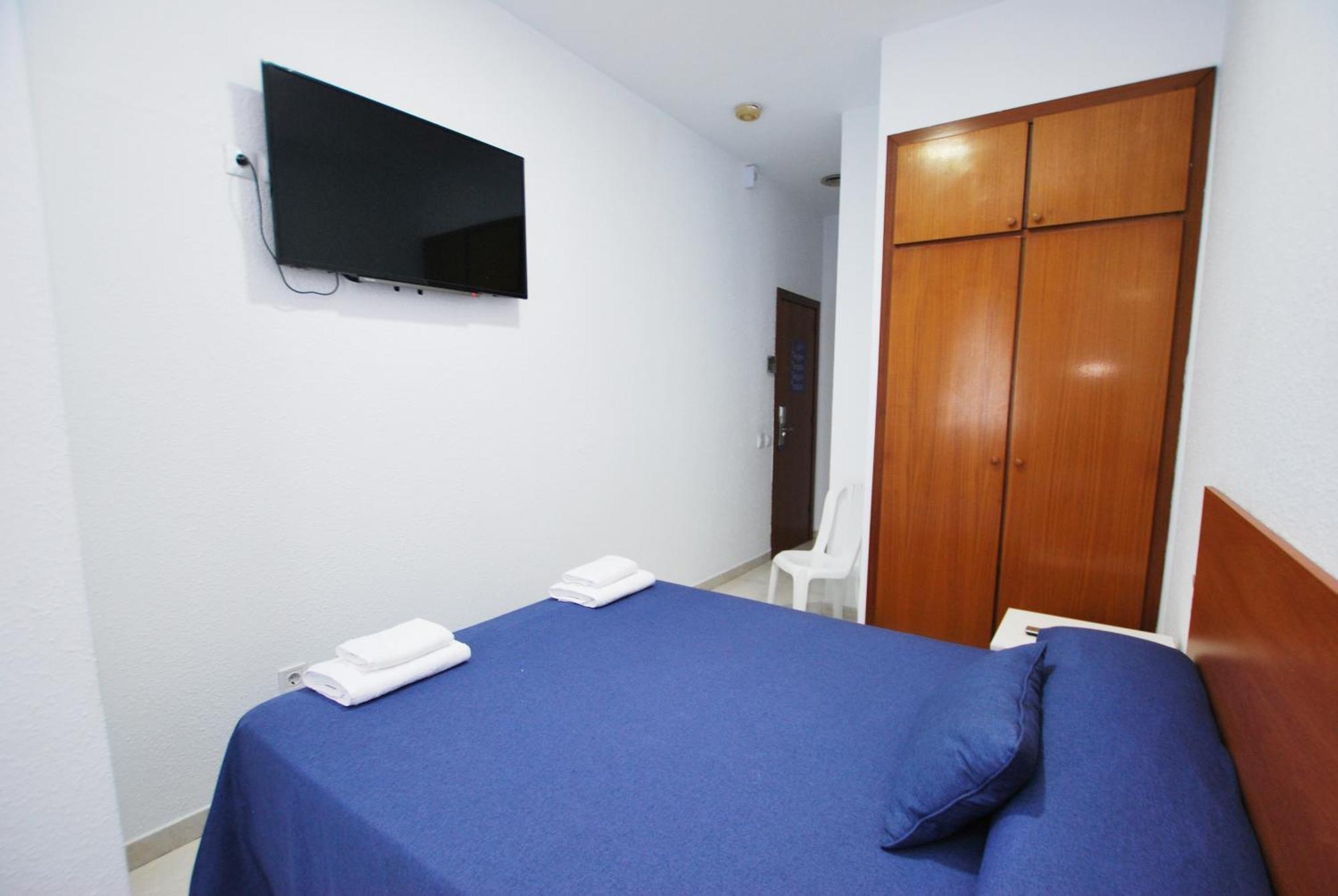 Hotel Tres Leones Vilassar De Mar Extérieur photo