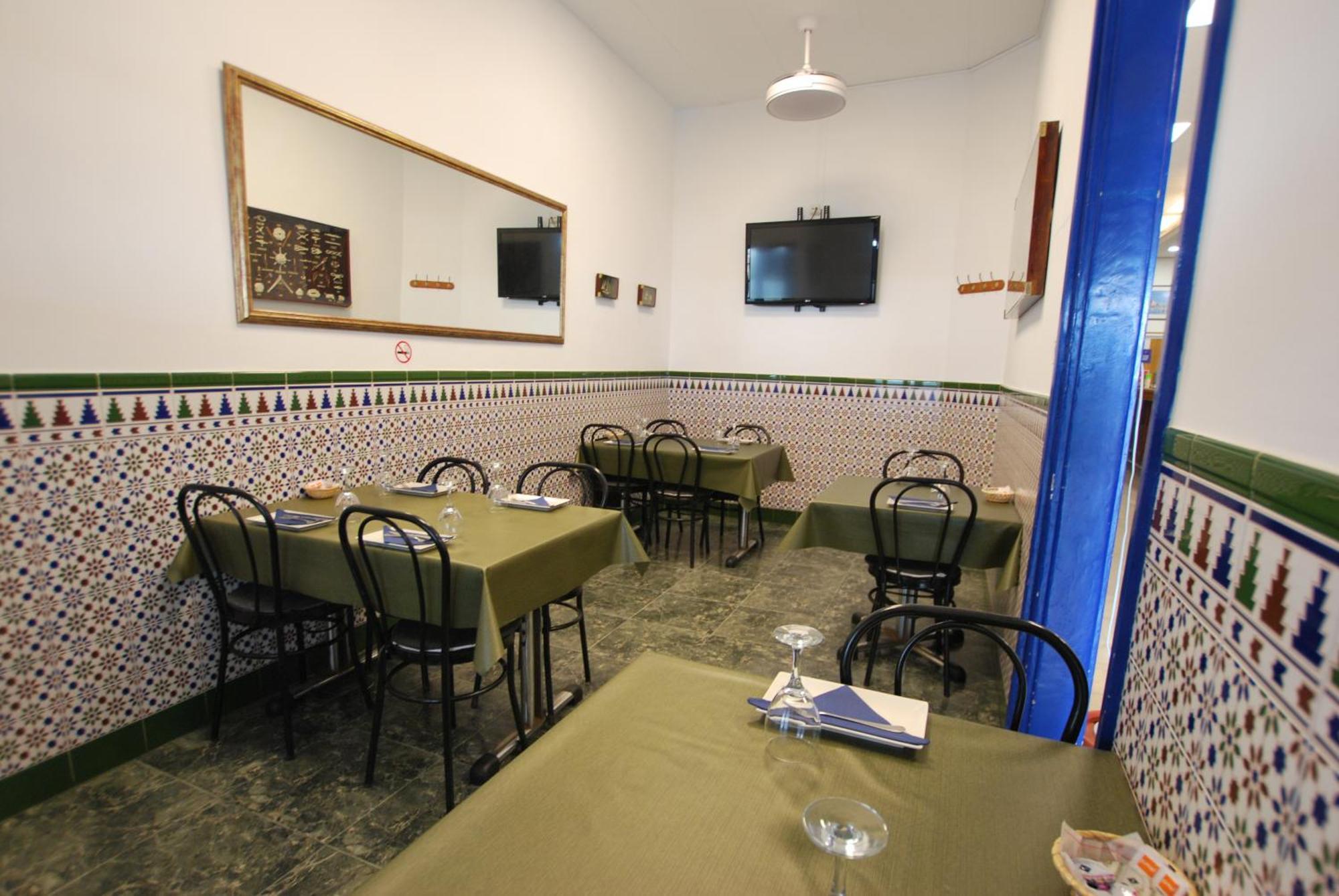 Hotel Tres Leones Vilassar De Mar Extérieur photo