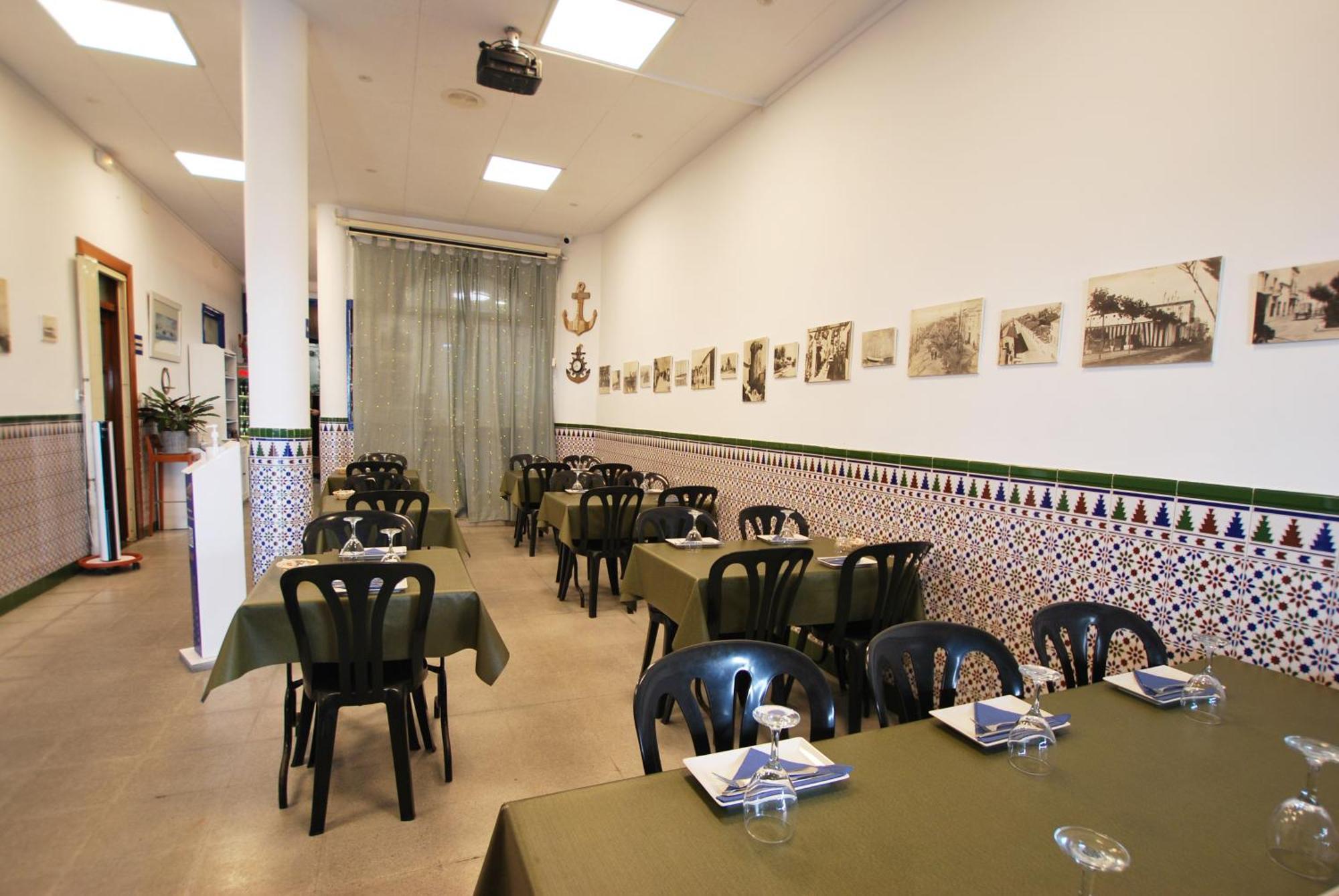 Hotel Tres Leones Vilassar De Mar Extérieur photo