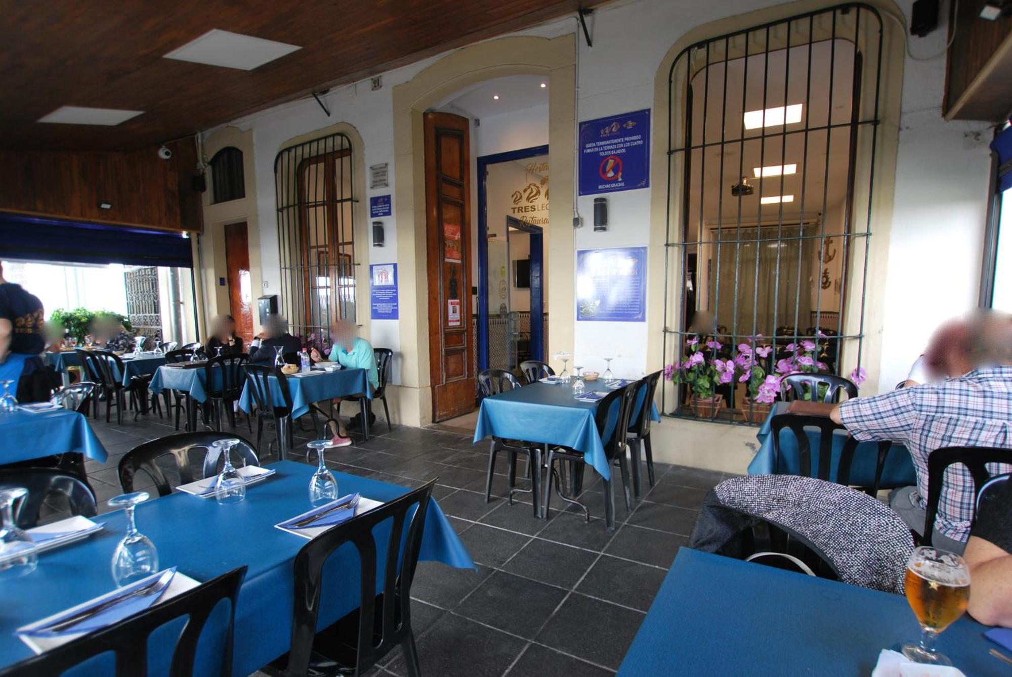 Hotel Tres Leones Vilassar De Mar Extérieur photo